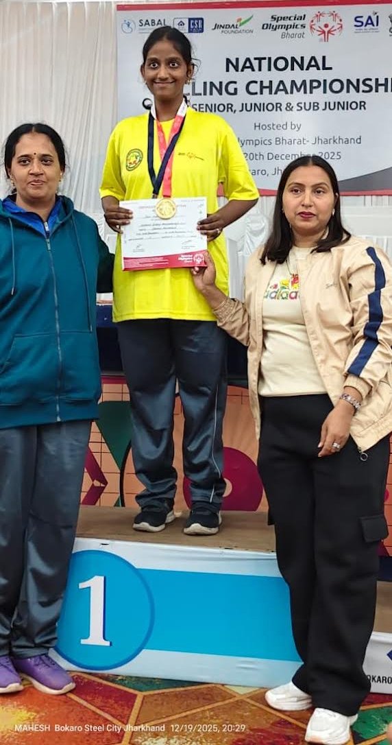Vedagayathri of Dharithree Ajitha Chethana, Peenya won the Gold Medal in the 2 km National Cycling Championships.